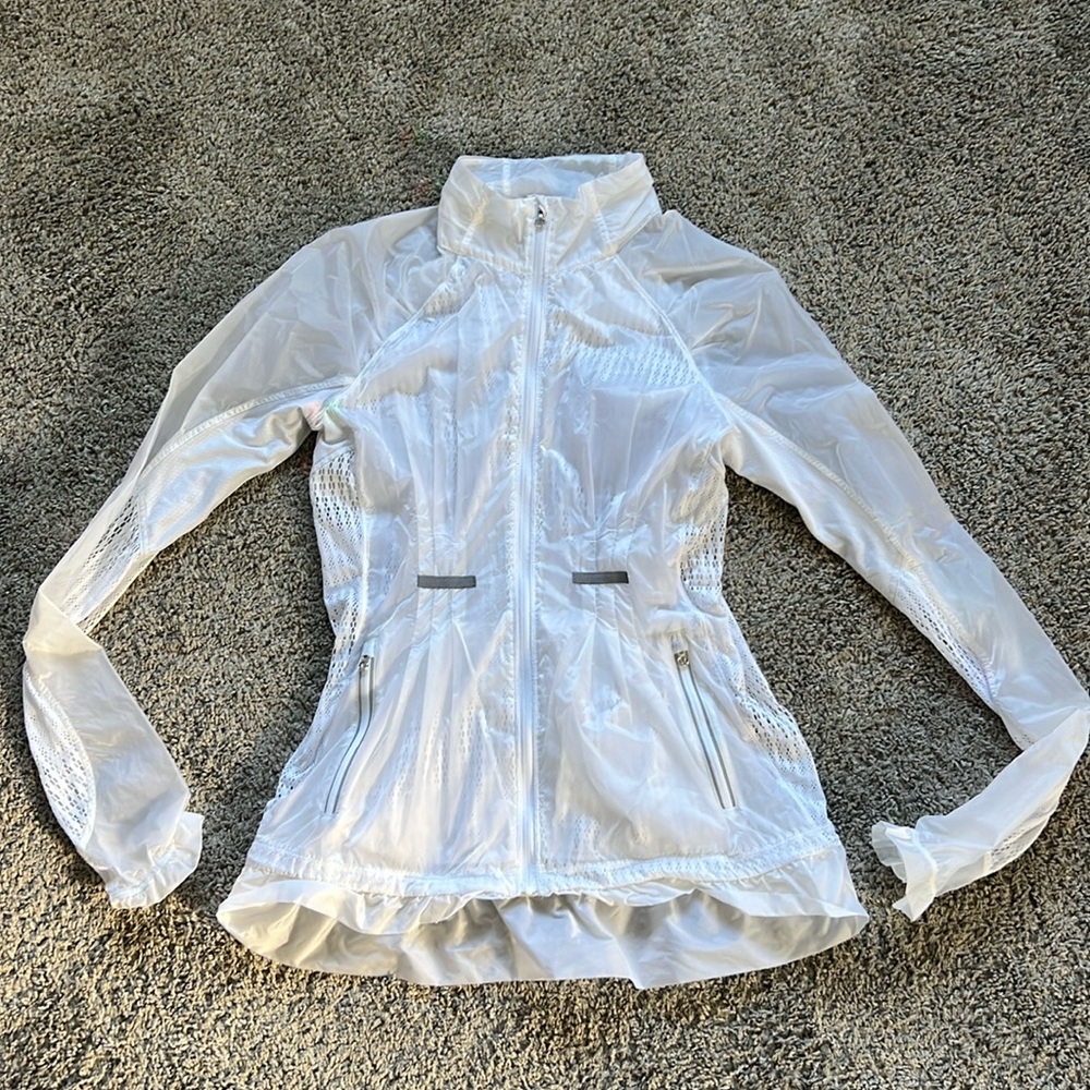 Lululemon Athletica White Ski Jacket with High Collar and Fitted Waist